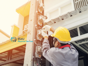 industrial electrician maintenance