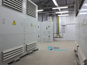 Three-phase power installation for industrial equipment